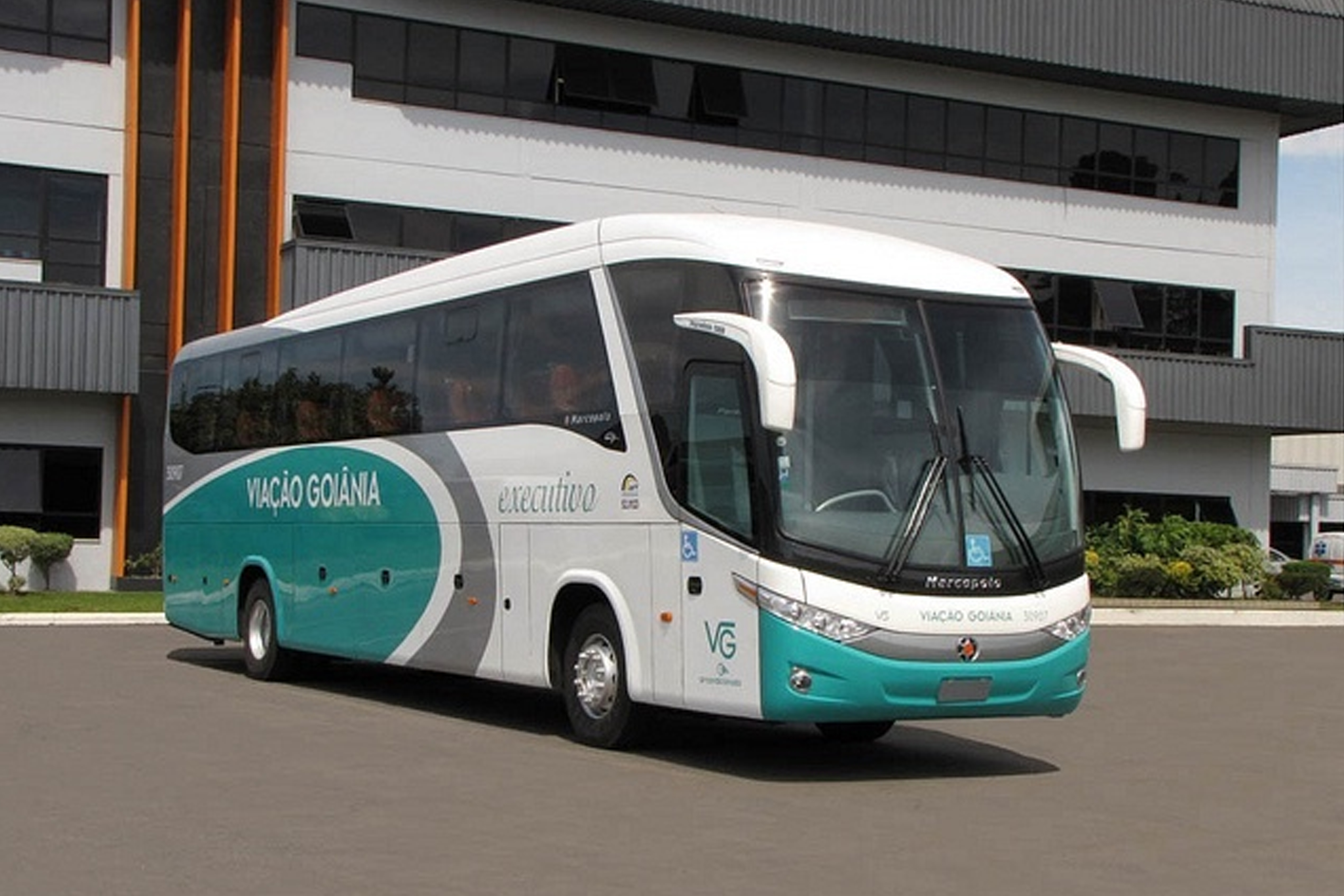 Bus Branding Dubai | Custom Bus Wraps & Advertising UAE